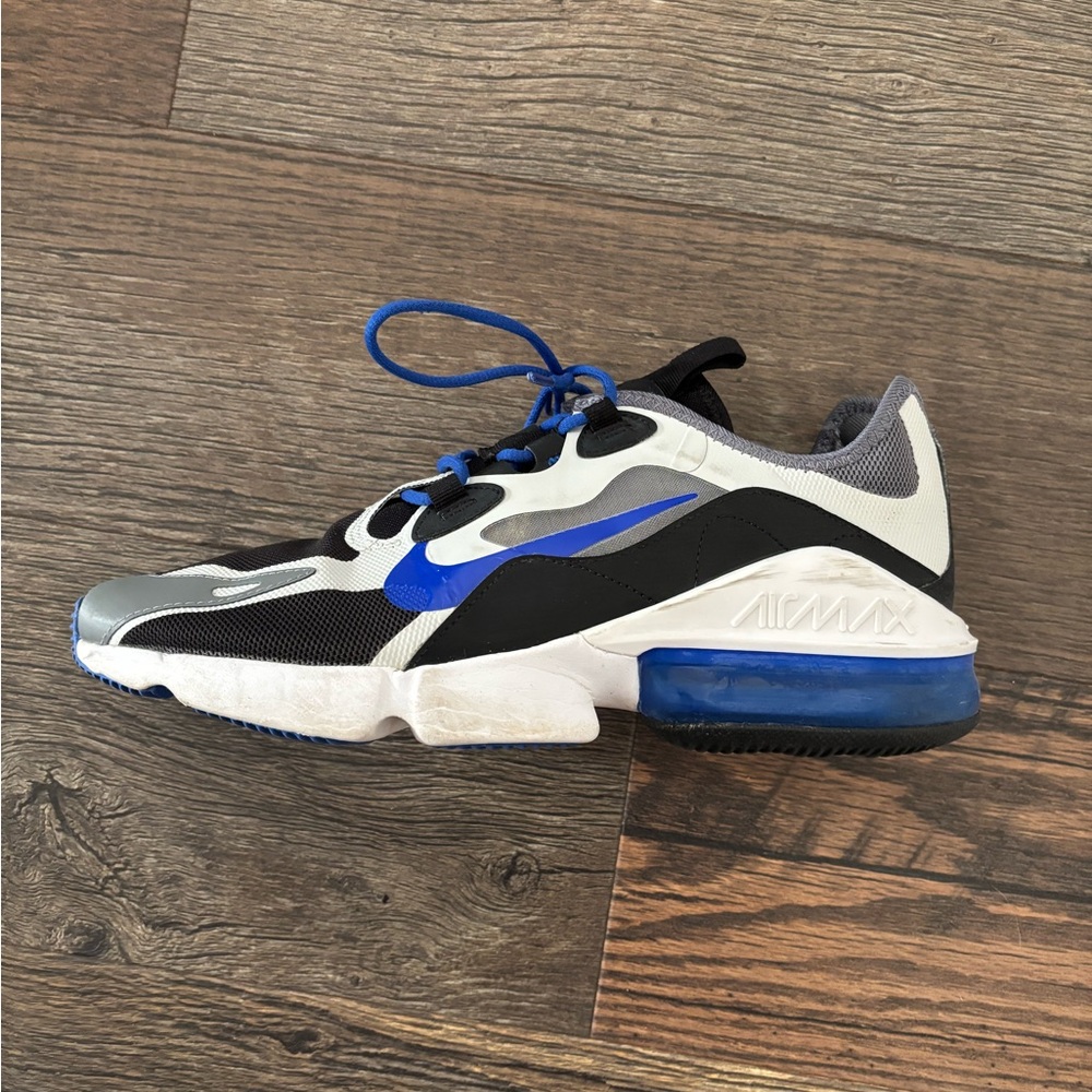 Nike AirMax Black / Blue/ white Sneakers Men’s size 9.5